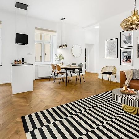 Stylovy Apartman V Centre Mesta Bratislava Esterno foto