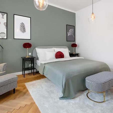 Stylovy Apartman V Centre Mesta Bratislava Esterno foto